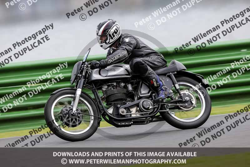 Vintage motorcycle club;eventdigitalimages;mallory park;mallory park trackday photographs;no limits trackdays;peter wileman photography;trackday digital images;trackday photos;vmcc festival 1000 bikes photographs